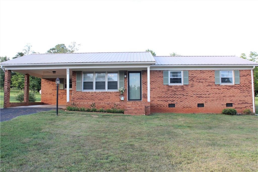 292 Clearview Rd, Statesville, NC 28625 - photo 1