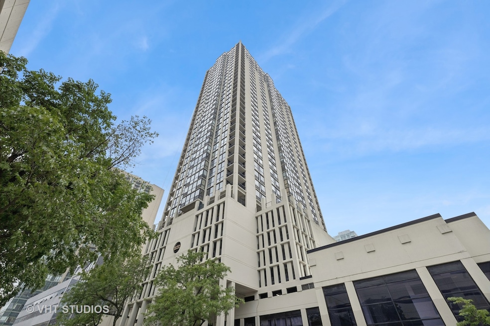 The Elm at Clark unit 3301-10, Chicago, IL 60610 - photo 1