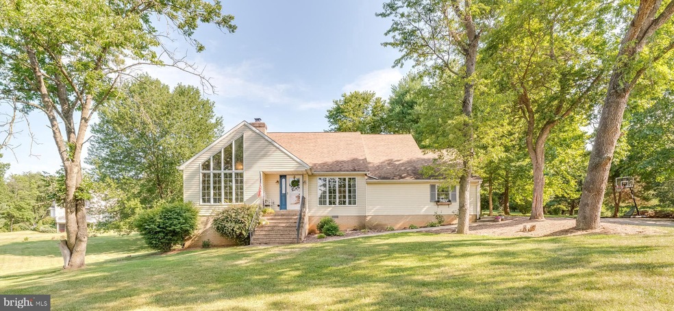 983 Willowdale Dr, Shepherdstown, WV 25443 - photo 1