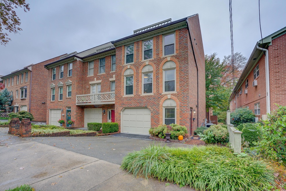2215 Jefferson , Unit A