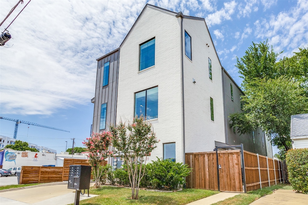 5515 Bryan Pkwy unit 101, Dallas, TX 75206 - photo 1