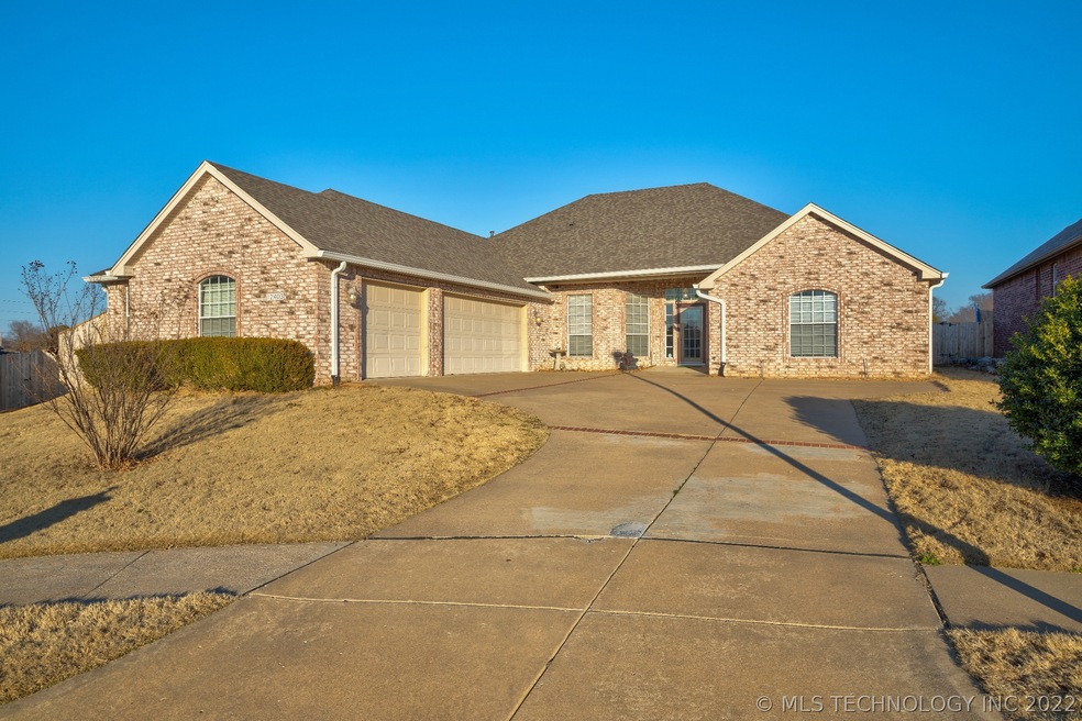 Hard to find one level, zero step entry home on a