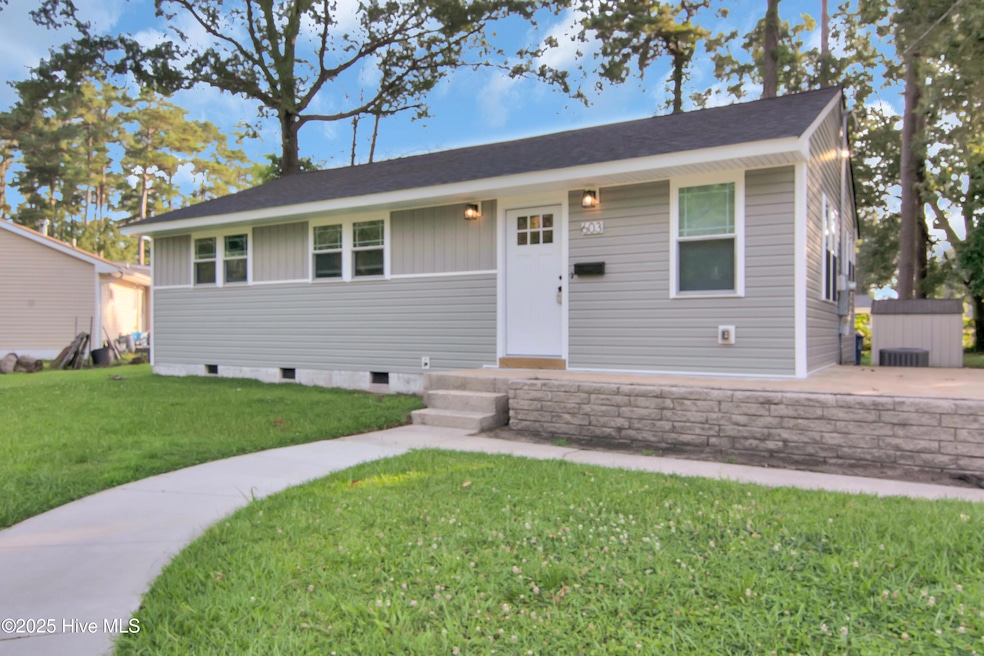 603 Elm St, Jacksonville, NC 28540 - photo 1