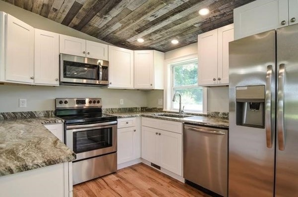 13 Woodlawn St, Northborough, MA 01532 - photo 1