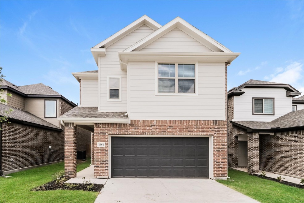 1304 Jonah Ln, Ennis, TX 75119 - photo 1