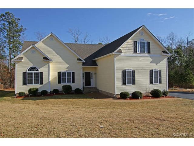 Lovely transitional ranch on cul-de-sac lot.