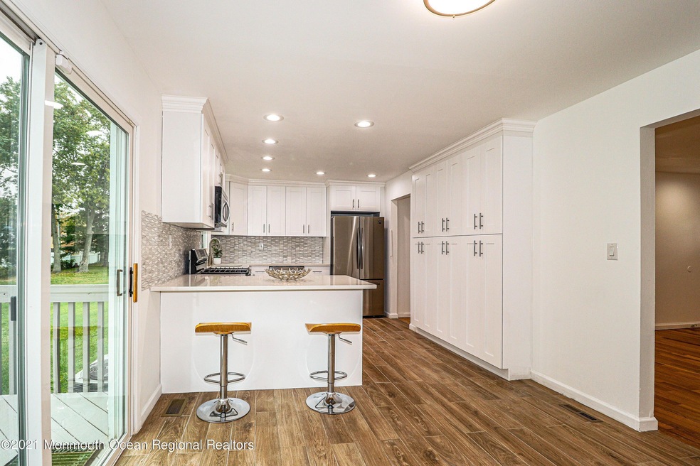 585 kitchen