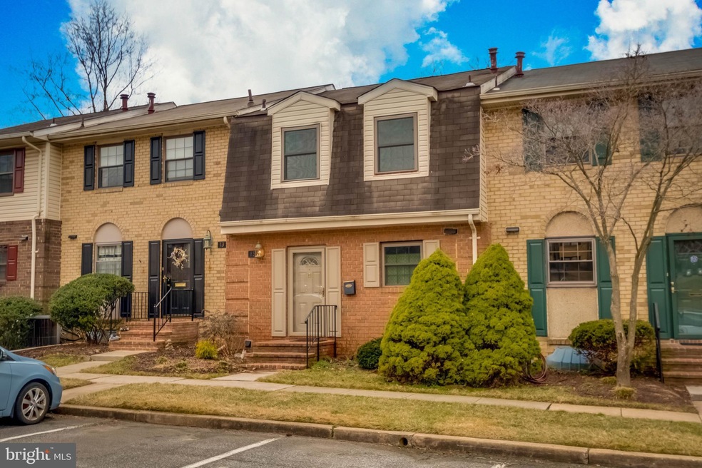 15 Chiara Ct, Towson, MD 21204 - photo 1