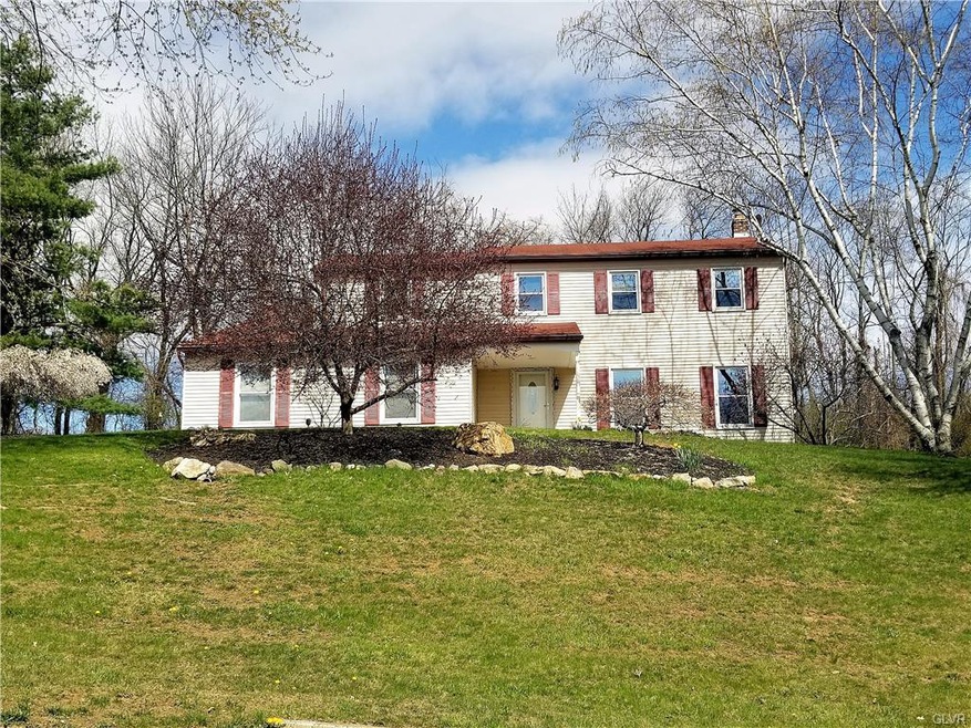 5548 Nina Cir, Coopersburg, PA 18036 - photo 1