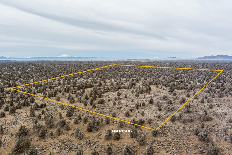 0 SE McCaffery Rd unit 220114091, Redmond, OR 97756 - photo 1