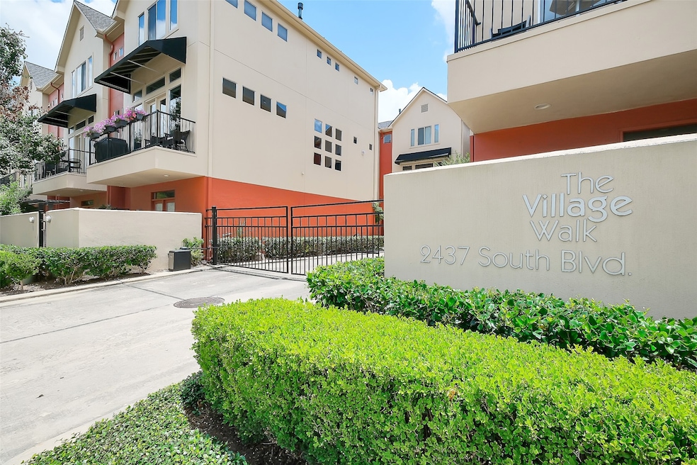 Welcome to the Village Walk Community