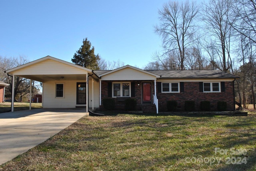 125 Hoots Ln, Statesville, NC 28625 - photo 1