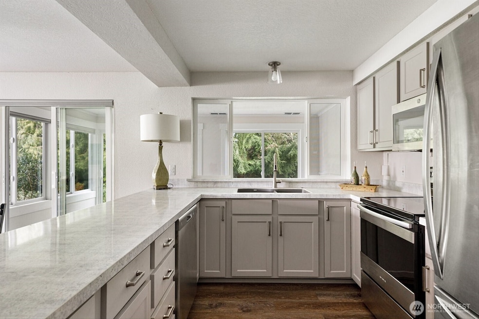 566 Creekside Terrace unit 101, Langley, WA 98260 - photo 1