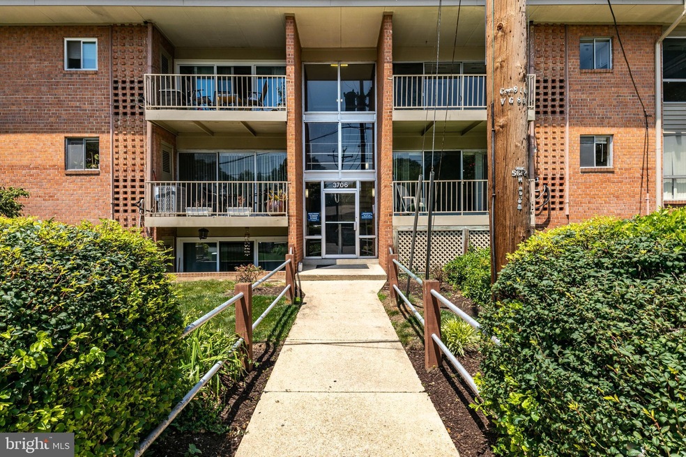 3706 N Rosser St unit 204, Alexandria, VA 22311 - photo 1