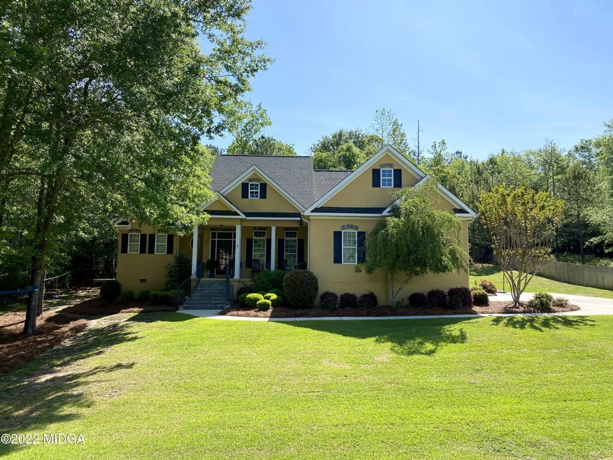332 Carrick Way
