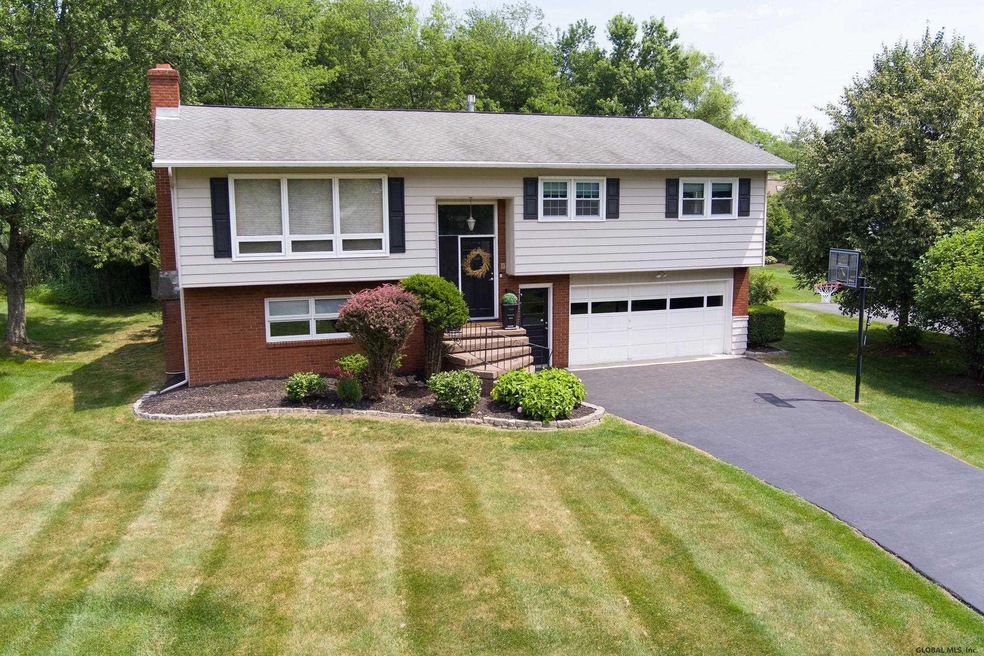 9 Wildwood Dr, Albany, NY 12211 - photo 1