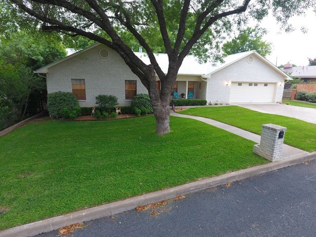 1106 Avenue A, Fredericksburg, TX 78624 - photo 1