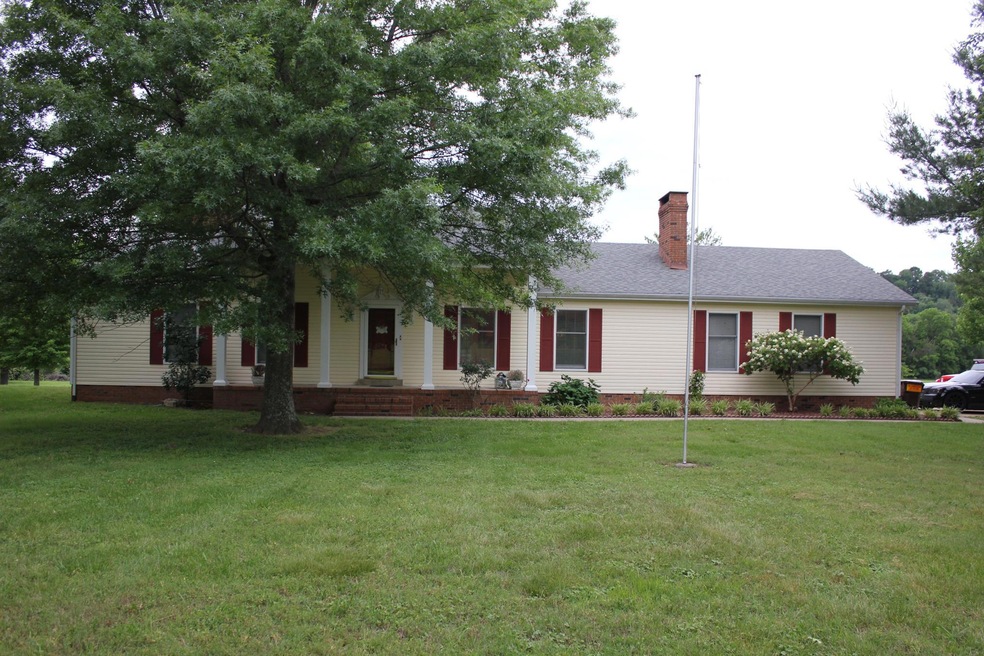 Welcome to 3647 Mooresville Hwy, Lewisburg!