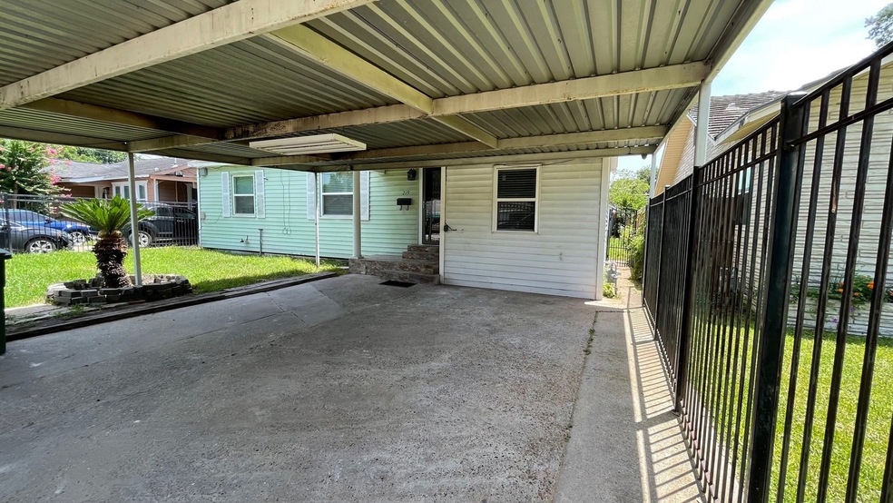 219 Styers St, Houston, TX 77022 - photo 1