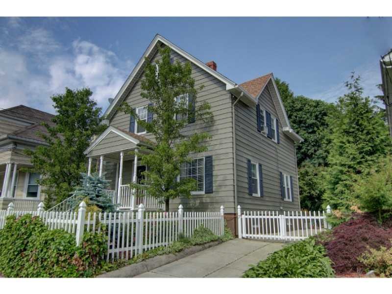 697 Academy Ave, Providence, RI 02908 - photo 1