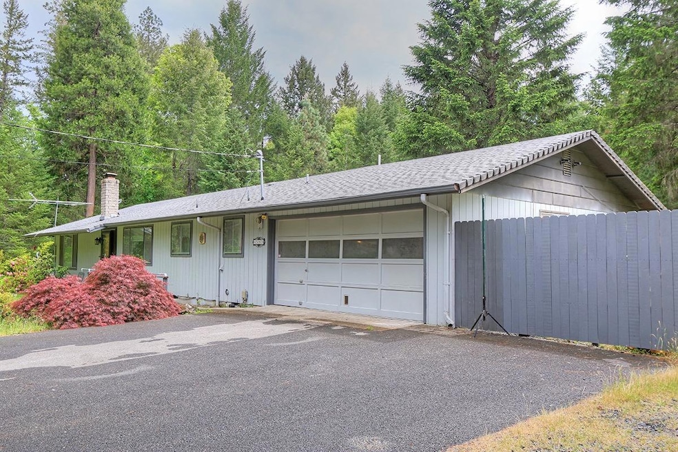 4580 Azalea Dr, Grants Pass, OR 97526 - photo 1