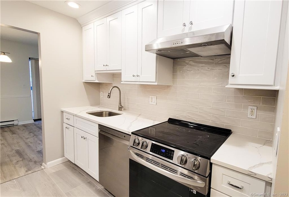 100 Grove St unit 2C, Stamford, CT 06901 - photo 1