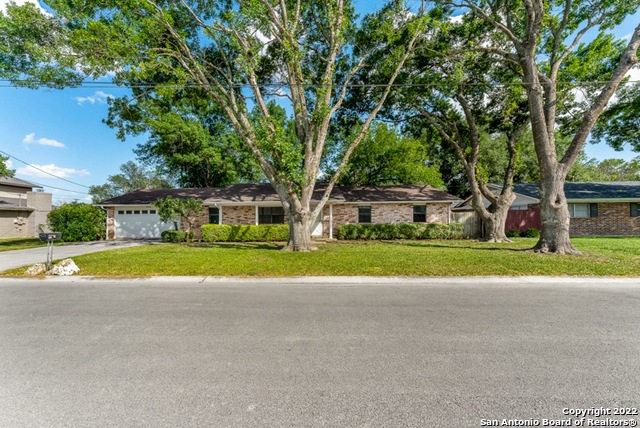 1376 Poppy Ln, New Braunfels, TX 78130 - photo 1