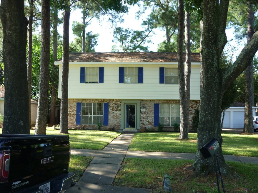 5927 Lawn Ln, Houston, TX 77088 - photo 1