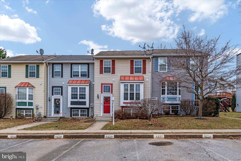 1218 Seron Ct, Sykesville, MD 21784 - photo 1