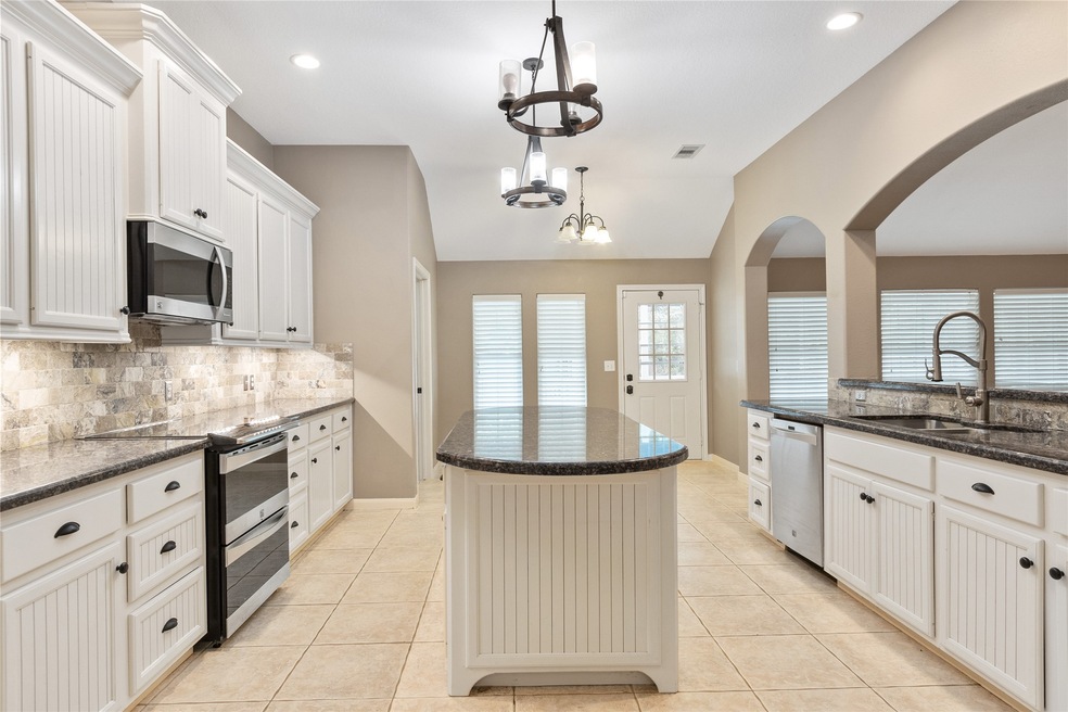 10974 Woods Ln, Cleveland, TX 77328 - photo 1