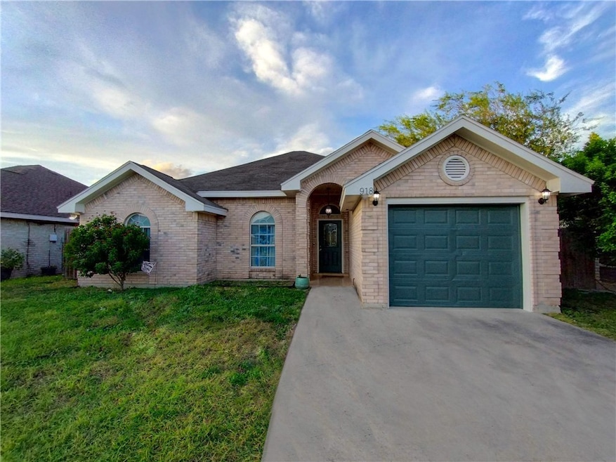 918 W Toffee Dr, Pharr, TX 78577 - photo 1