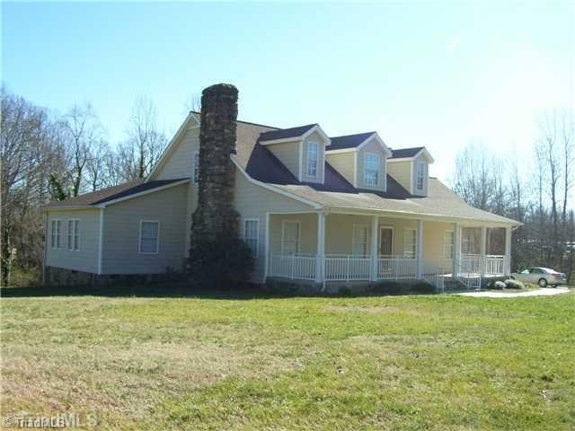 581 Sykes Farm Rd, Asheboro, NC 27205 - photo 1