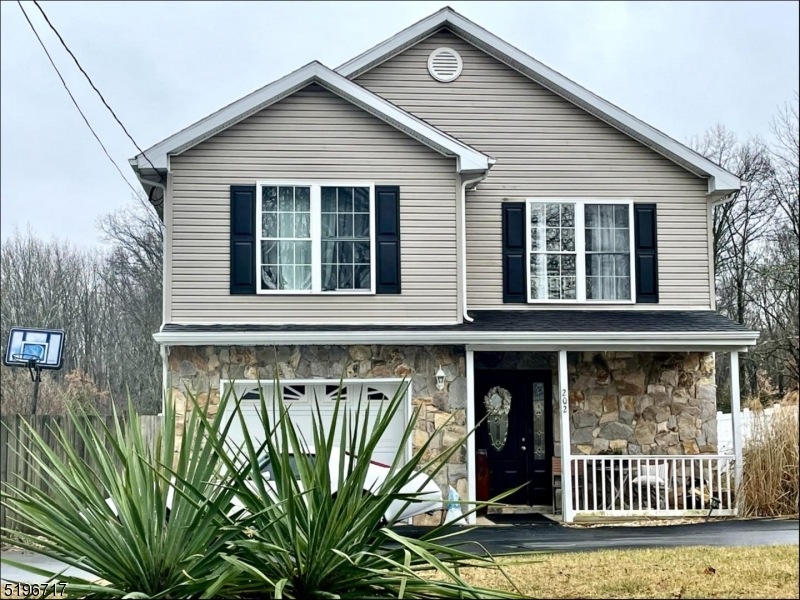 202 W Randolph Ave, Mine Hill, NJ 07803 - photo 1