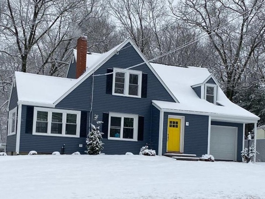 215 W Main St, Dudley, MA 01571 - photo 1