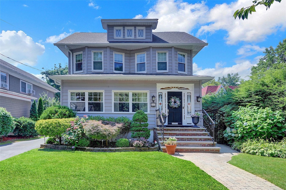 Sold $860,000 • Co-Listing Agent