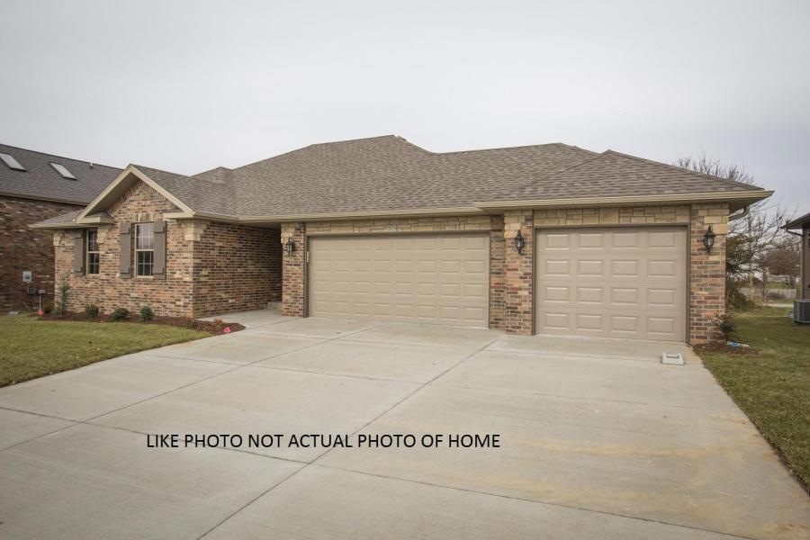 824 S Eastridge, Nixa, MO 65714 - photo 1