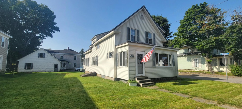 55 Washington St, Calais, ME 04619 - photo 1