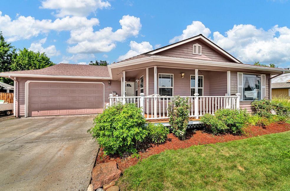 2209 SW 24th St-31