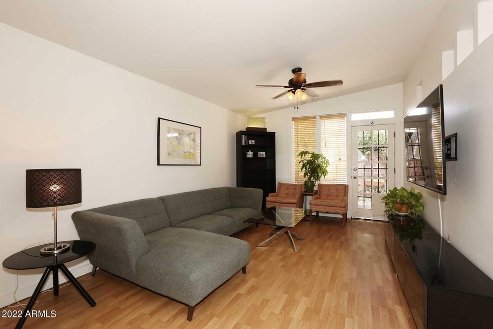 OPEN LIVING ROOM