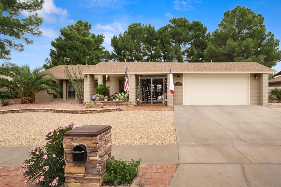 11237 Leo Collins Dr, El Paso, TX 79936 - photo 1