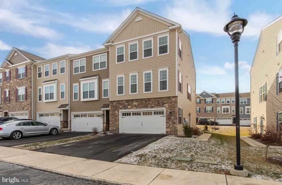 1018 Chapman Cir, Hatfield Township, PA 19440 - photo 1