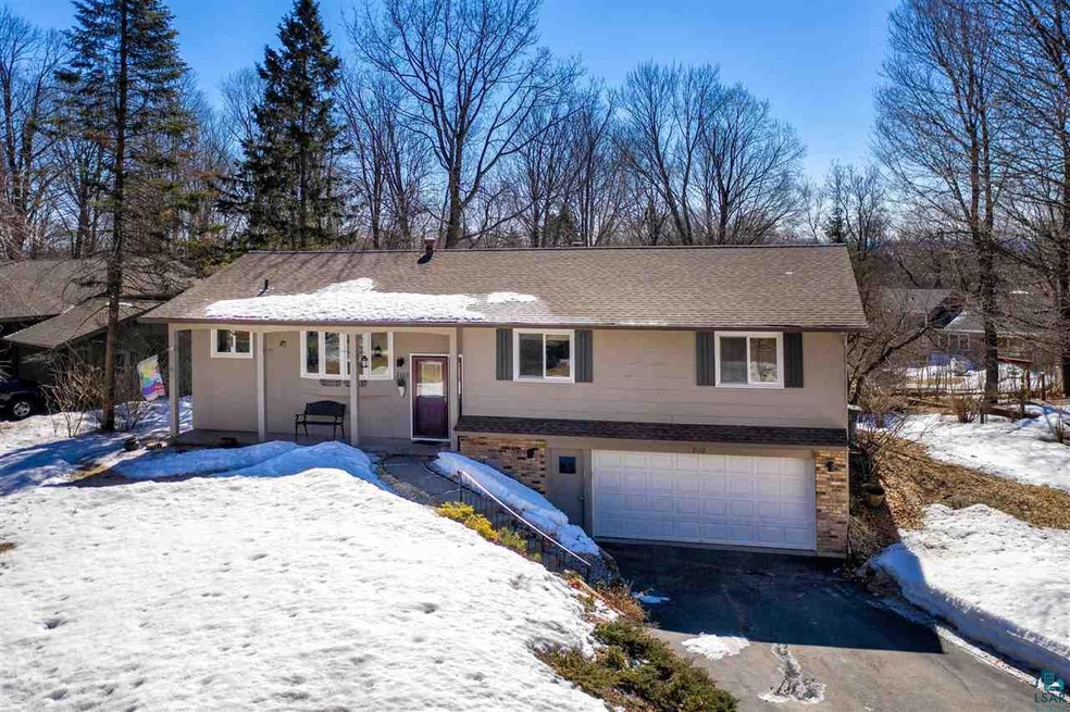 2132 Woodhaven Ln, Duluth, MN 55803 - photo 1