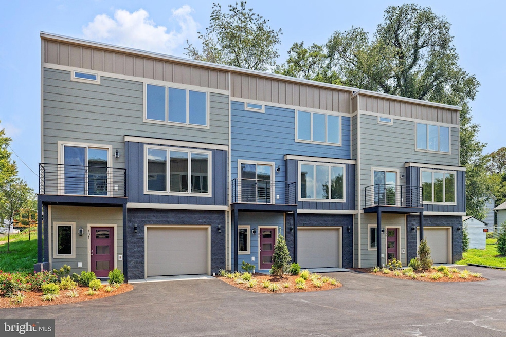 135 Oak View St, Culpeper, VA 22701 - photo 1