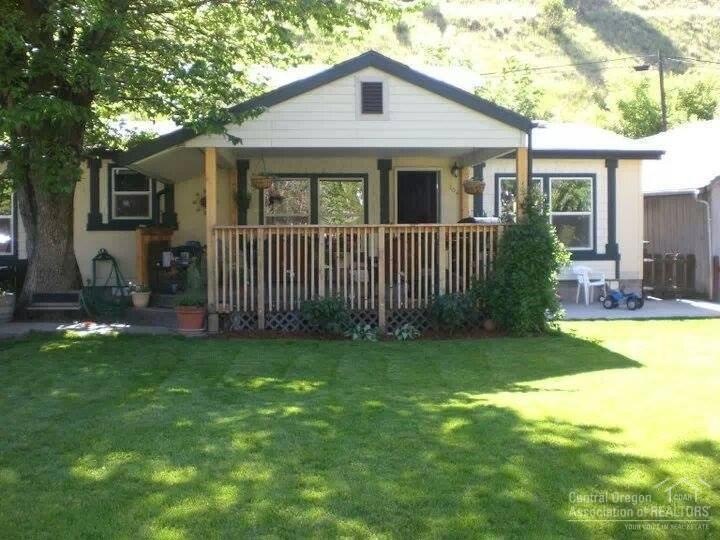 104 S Humbolt St, Canyon City, OR 97820 - photo 1