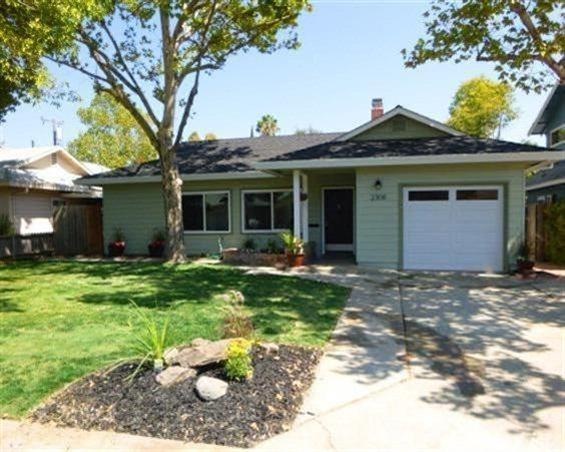 Beautiful custom-like remodeled home!