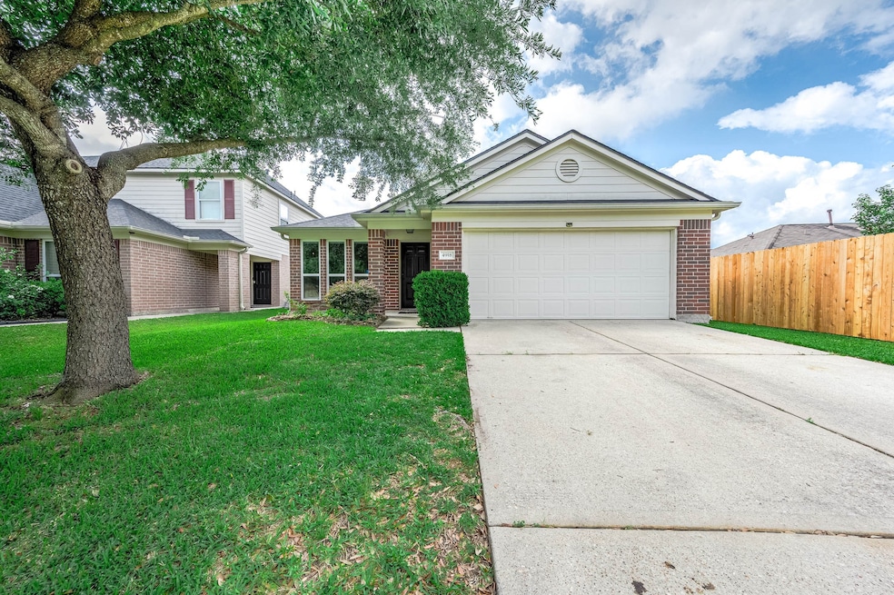 Welcome To 4918 Fair Oak Dale Lane.