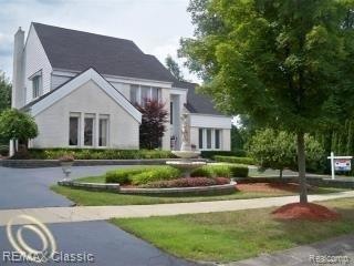 7065 Queen Anne.jpg