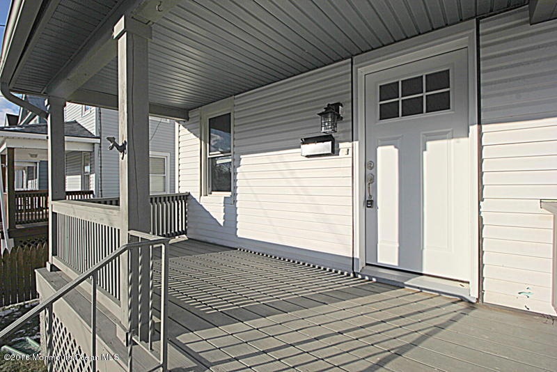 Old fashioned front porch!