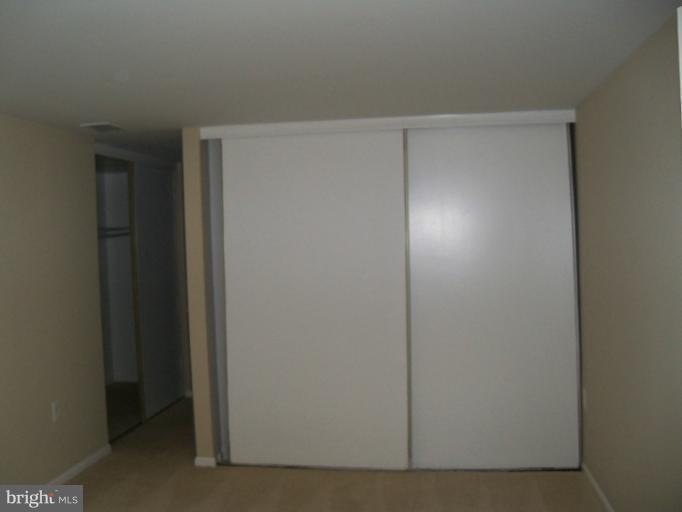 4305 Pembrook Village Dr unit 18, Alexandria, VA 22309 - photo 1