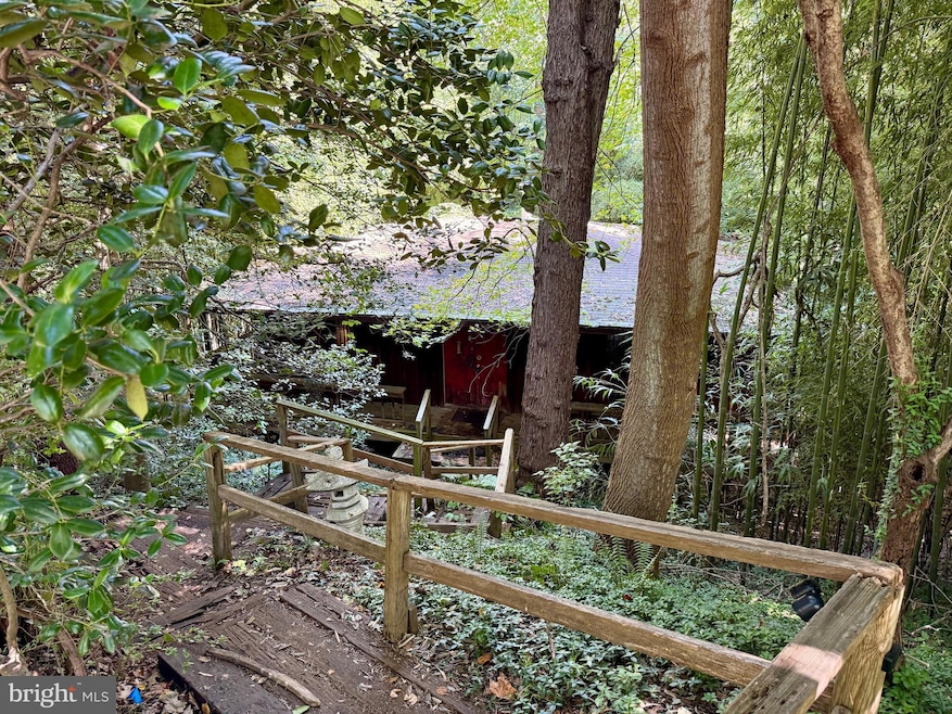 1003 Gelston Cir, McLean, VA 22102 - photo 1